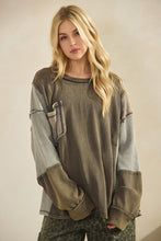 Load image into Gallery viewer, Mixed Media Patchwork Pocket Pullover