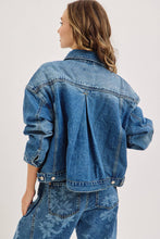 Load image into Gallery viewer, FLORAL PRINT DENIM BARREL JEANS