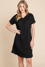 Load image into Gallery viewer, SOLID CRINKLE V-NECK DRESS