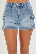 Load image into Gallery viewer, PLUS SIZE HIGH RISE SIDE CARGO POCKET SHORTS