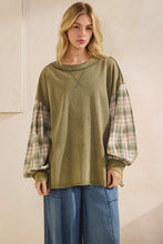 Load image into Gallery viewer, The Indie Flannel Contrast Pullover