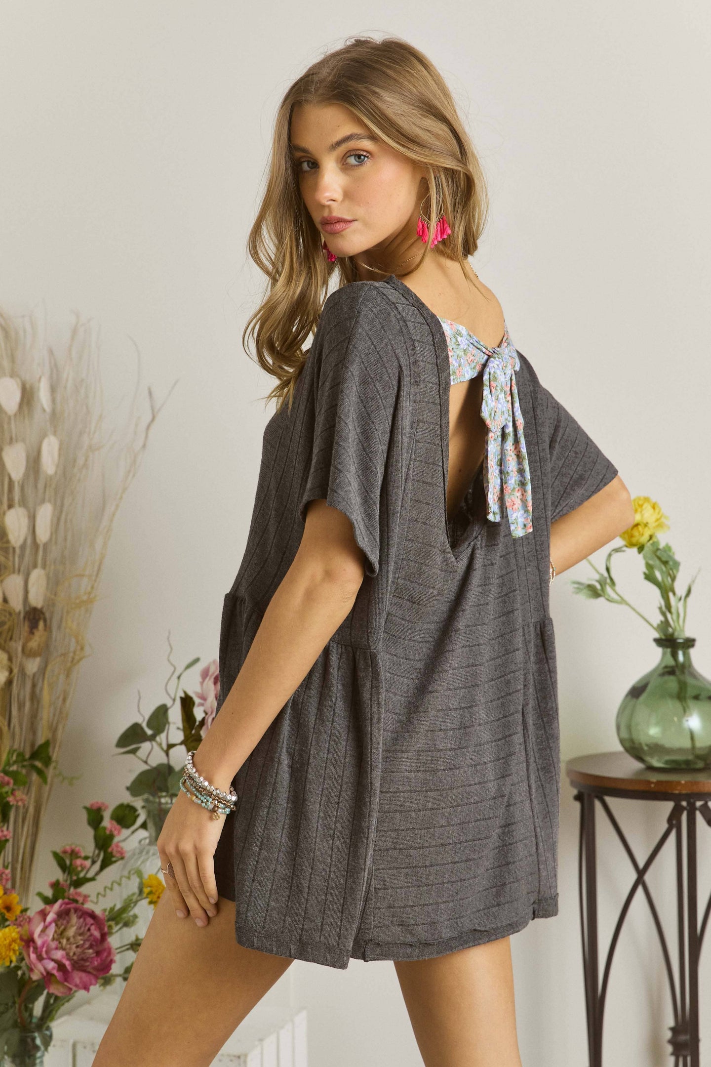 ROUND NECK OPEN BACK DRAWSTRING LOOSE FIT TOP