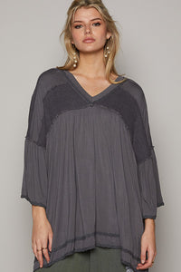 Oversize V-neck quarter sleeve frayed edge top