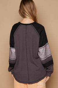 Round neck balloon floral patch sleeve solid top