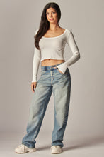 Load image into Gallery viewer, Seamless Square Neck Ribbed Long Sleeve Crop Top