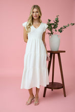 Load image into Gallery viewer, Plus Flutter Sleeve Midi Dress