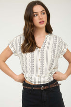 Load image into Gallery viewer, Geo Pattern Button Down Short Sleeve Shirt