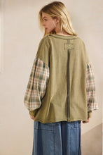 Load image into Gallery viewer, The Indie Flannel Contrast Pullover
