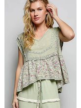 Load image into Gallery viewer, V-Neck Floral Pattern Trim Ruffle Rib Knitted Sleeveless Top
