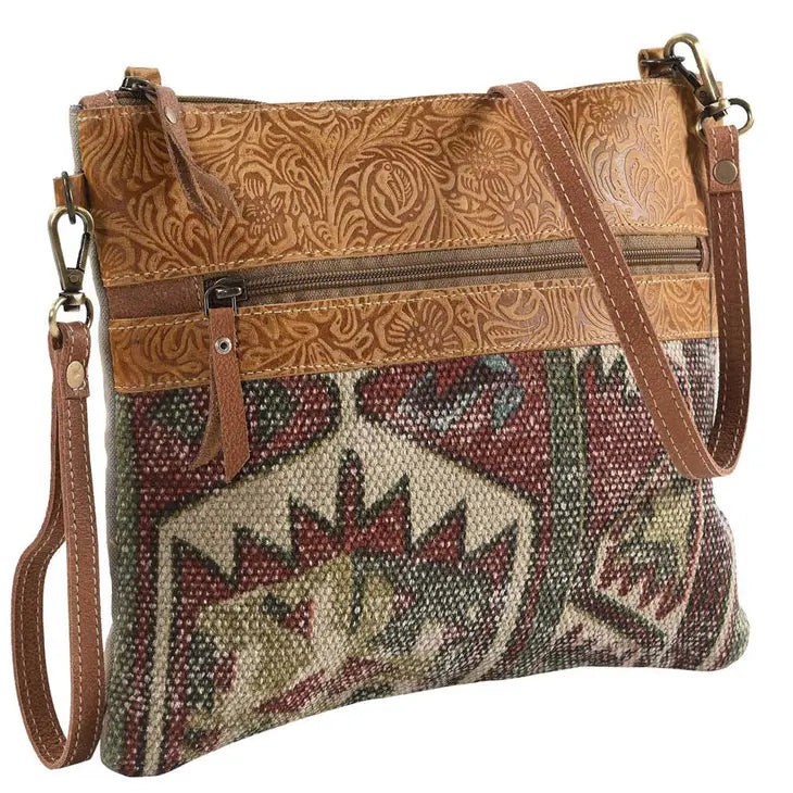 Crossbody Rug with Leather and Front Zipper