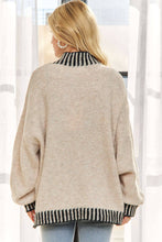 Load image into Gallery viewer, EDGE ACCENT LOOSE FIT SWEATER TOP