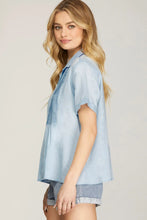 Load image into Gallery viewer, SHORT SLEEVE BUTTON UP COLLARED LINEN SHIRT WITH PINTUCK DETAIL