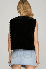 Load image into Gallery viewer, FAUX FUR OPEN FRONT TOGGLE VEST