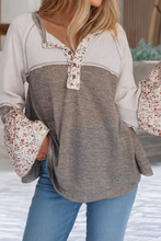 Load image into Gallery viewer, Colorblock Floral Patchwork Flared Sleeve Top