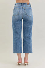 Load image into Gallery viewer, "JOLIE" CROPPED JEAN DISTRESSED