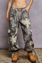 Load image into Gallery viewer, Relaxed Fit Twill Pants