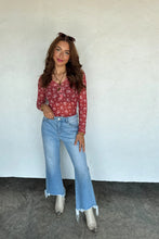 Load image into Gallery viewer, ANNIE VNECK MESH TOP