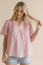 Load image into Gallery viewer, NOTCH NECK STRIPE FLORAL FLUTTER SHORT SLEEVE TOP