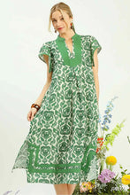Load image into Gallery viewer, Abstract Two Tone Print Midi Dress