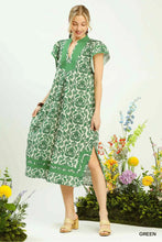 Load image into Gallery viewer, Abstract Two Tone Print Midi Dress