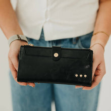 Load image into Gallery viewer, Essentials Carryall Wallet