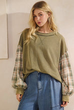 Load image into Gallery viewer, The Indie Flannel Contrast Pullover