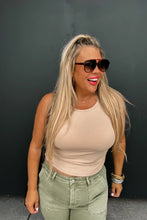 Load image into Gallery viewer, MARLOW RETRO SUNGLASSES