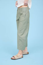 Load image into Gallery viewer, WIDE LEG CAPRI PANTS