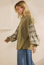 Load image into Gallery viewer, The Indie Flannel Contrast Pullover