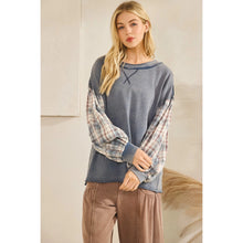 Load image into Gallery viewer, The Indie Flannel Contrast Pullover