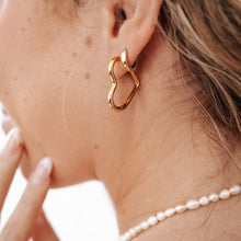 Load image into Gallery viewer, Love On My Mind Heart Hoop Earrings