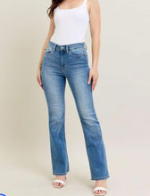 Load image into Gallery viewer, HW Classic Contrast Wash Bootcut