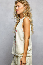 Load image into Gallery viewer, Strawberry Print Thin Sweater Sleeveless Top