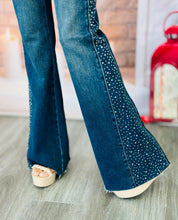 Load image into Gallery viewer, Rhinestone Side Panel Detail Flare