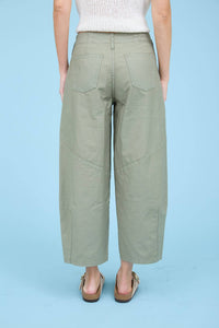 WIDE LEG CAPRI PANTS