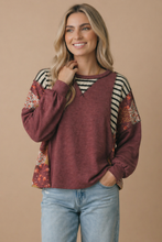 Load image into Gallery viewer, Plus Round Neck Oversized Color Block Knit Top