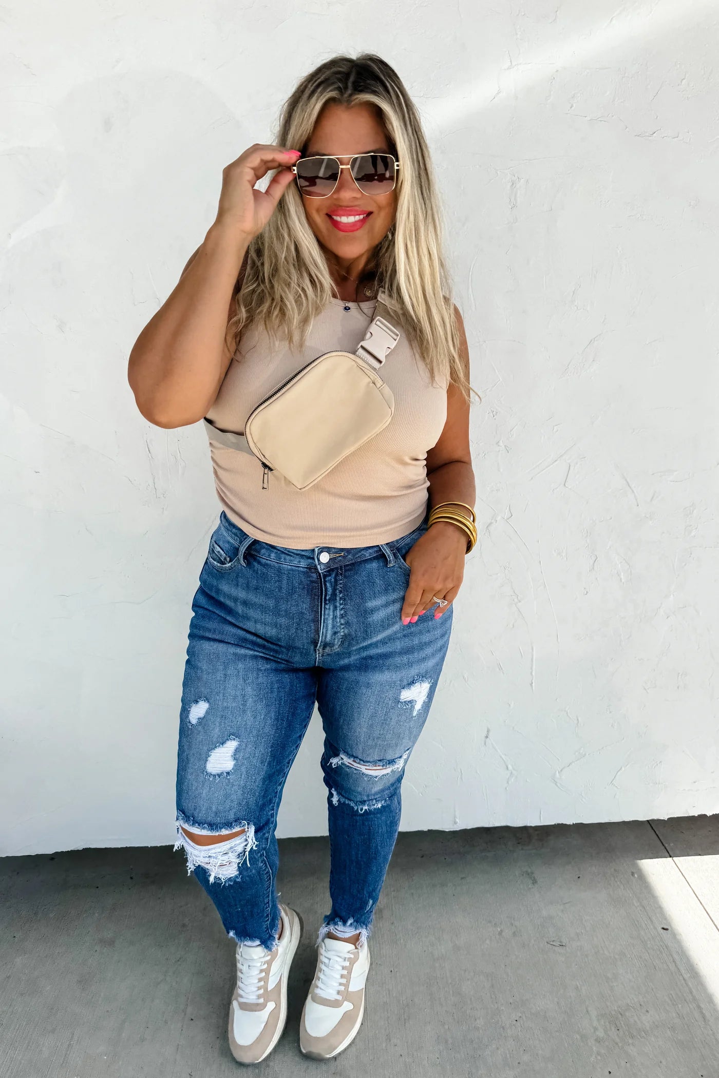 BILLIE DARK WASH DISTRESSED SKINNY JEANS