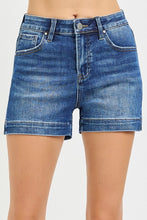 Load image into Gallery viewer, High Rise Side Slit Basic Shorts