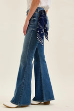 Load image into Gallery viewer, Jaqueline Flare w/Triple Needle Back Pockets