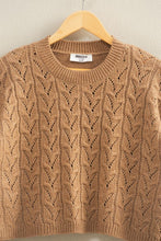 Load image into Gallery viewer, Cropped Cable Knit Sweater