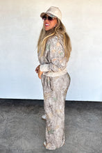 Load image into Gallery viewer, DRIFT AWAY WIDE LEG CAMO JOGGERS