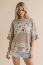 Load image into Gallery viewer, TAUPE SHORT SLEEVE WAVE RIB FLORAL COLOR BLOCK TOP