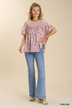 Load image into Gallery viewer, Floral Print Lace Trim Detail Short Sleeve Top