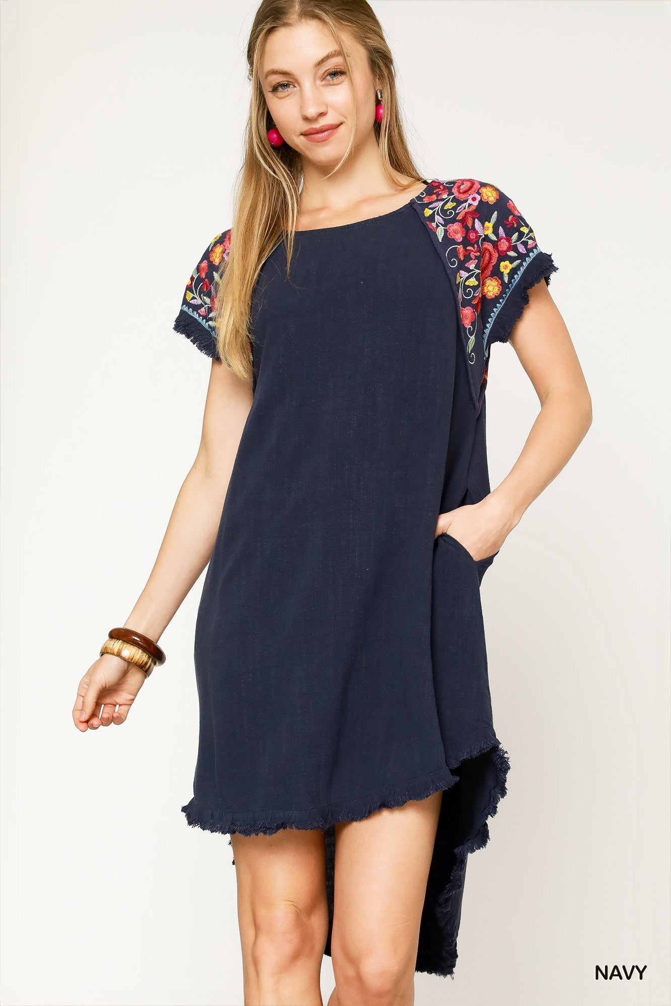 Linen Short Sleeve Embroidery Dress Cranberry Boutique Linen Short Sleeve Embroidery Dress Cranberry Boutique