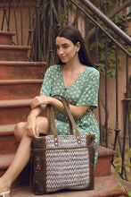 Load image into Gallery viewer, Loner Tote Bag