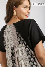 Load image into Gallery viewer, Linen Scoop Neck High Low Hem Dress
