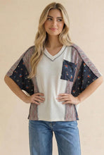 Load image into Gallery viewer, Floral Color Block Short Sleeve Knit Top