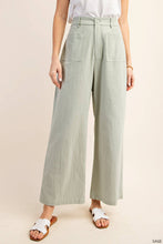 Load image into Gallery viewer, COTTON LINED LIGHTWEIGHT PANTS WITH FRONT POCKETS
