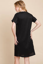 Load image into Gallery viewer, SOLID CRINKLE V-NECK DRESS