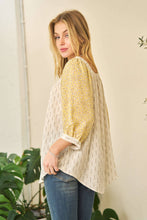 Load image into Gallery viewer, FLORAL PRINTED BUTTON DOWN LOOSE TOP